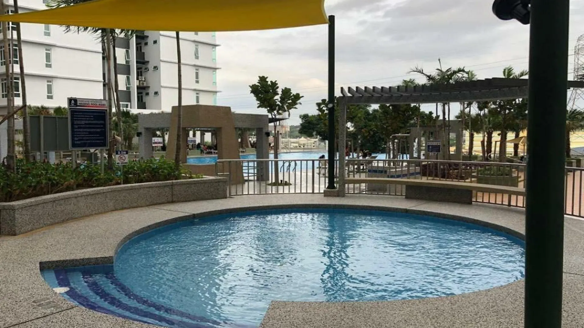 *** Otel Parkland Residence Condominium Malakka Malezya
